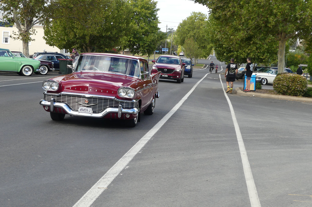 1970828