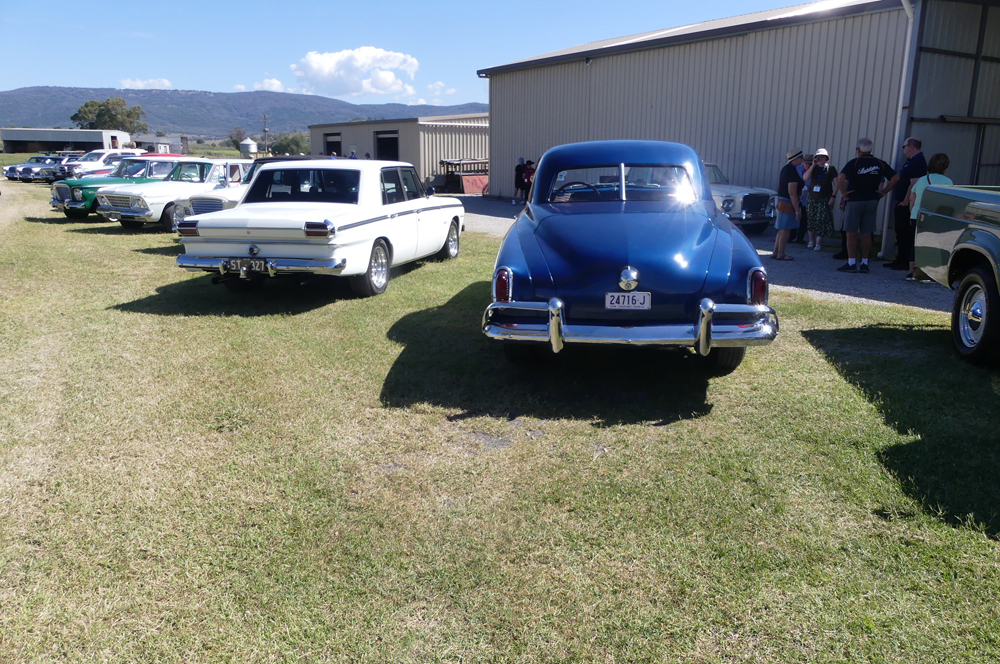 1970886